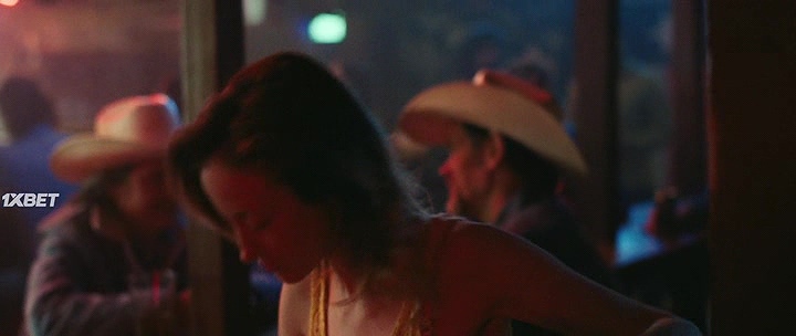 Ради лесли 2022. Ради лесли трейлер. Андреа райзборо. Ради лесли. Лесли 2022.